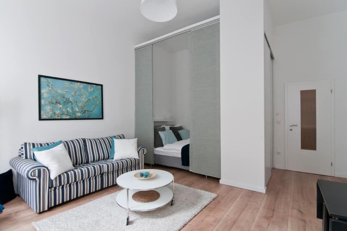 ⍟luxurious And Bright⍟ 5 Min Walk To City Center Apartment Wien