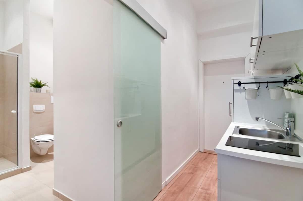 ⍟luxurious And Bright⍟ 5 Min Walk To City Center Apartment Wien