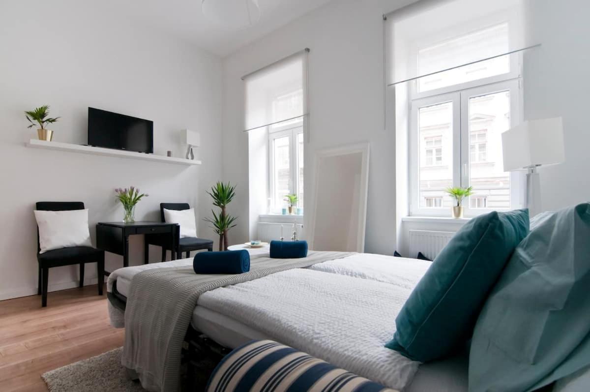 Apartment ⍟luxurious And Bright⍟ 5 Min Walk To City Center Wien