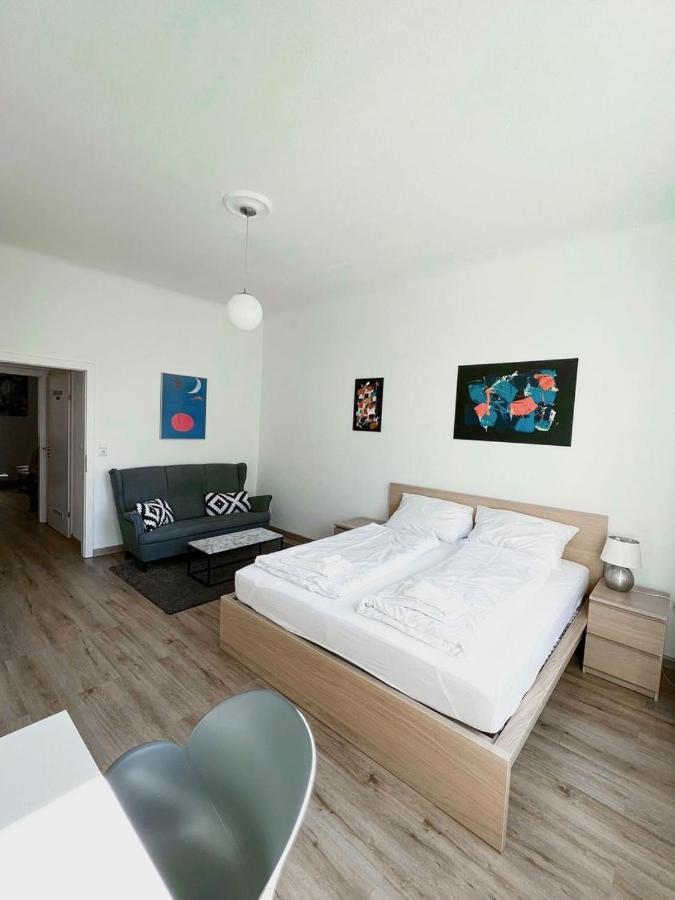 Experience Apartment *