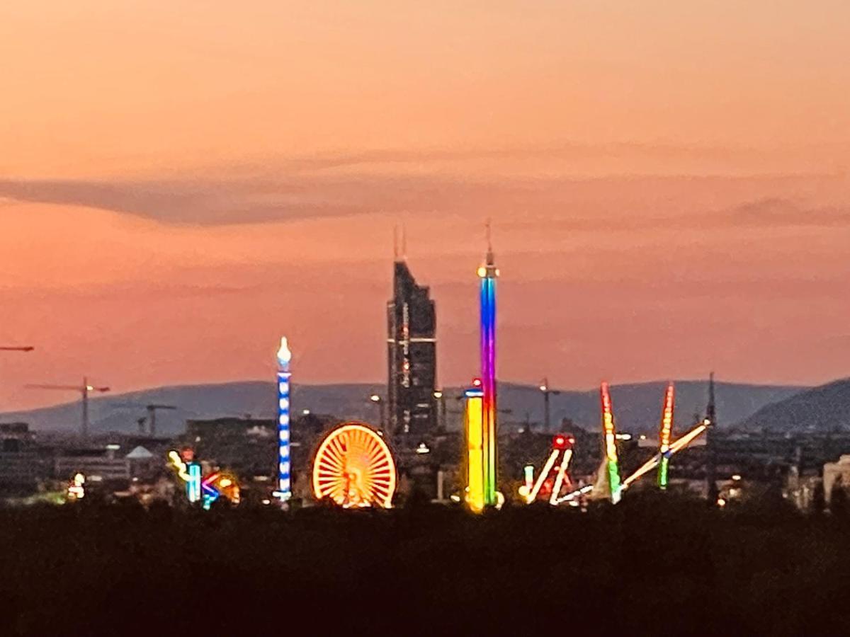 Royal Swan Skyline, * Wien