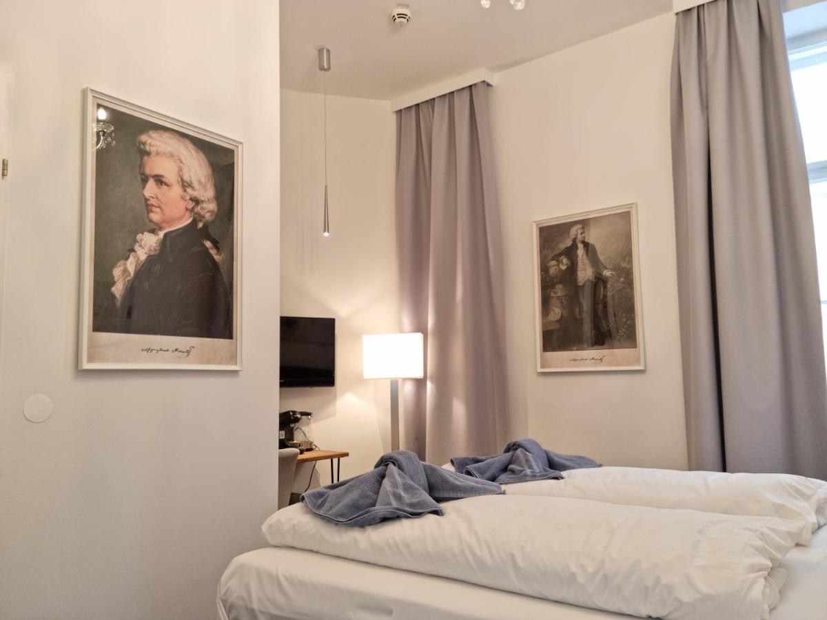 Mozart - Newly Renovated Guest house Vienna