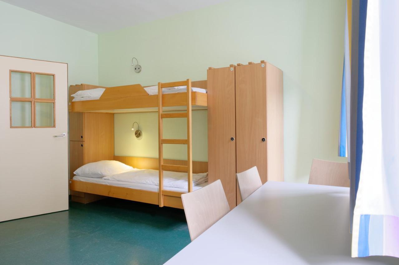 - Myrthengasse Hostel *