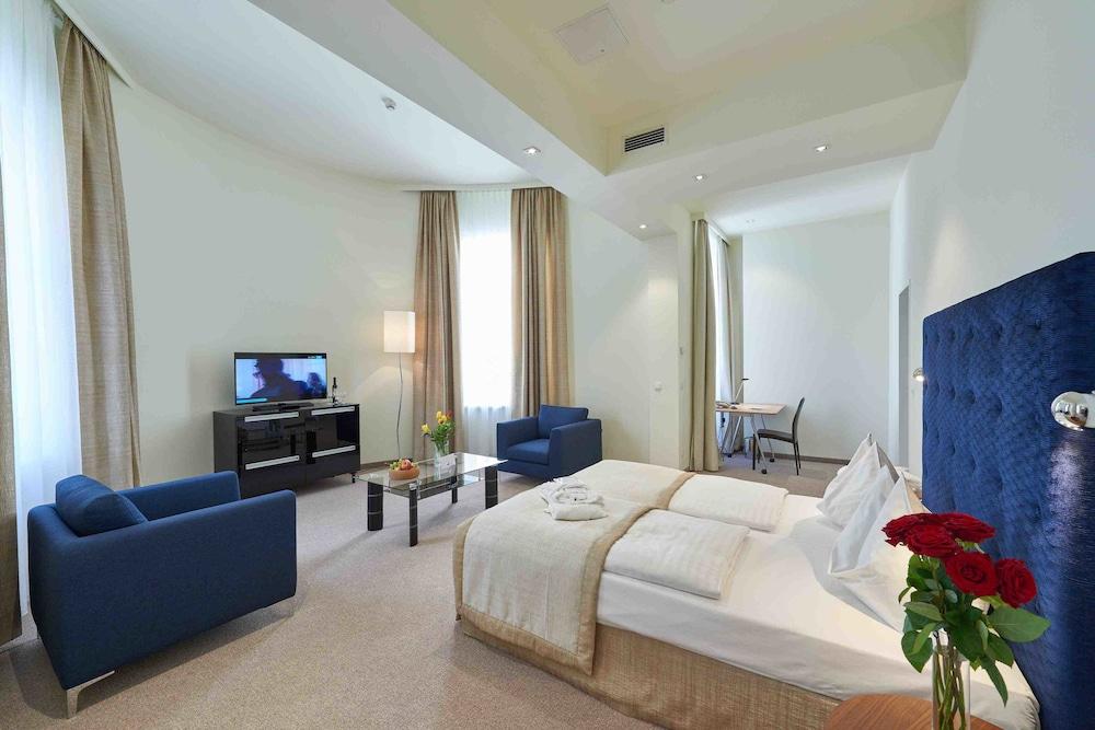 Hotel Hilight Suite Hotel
