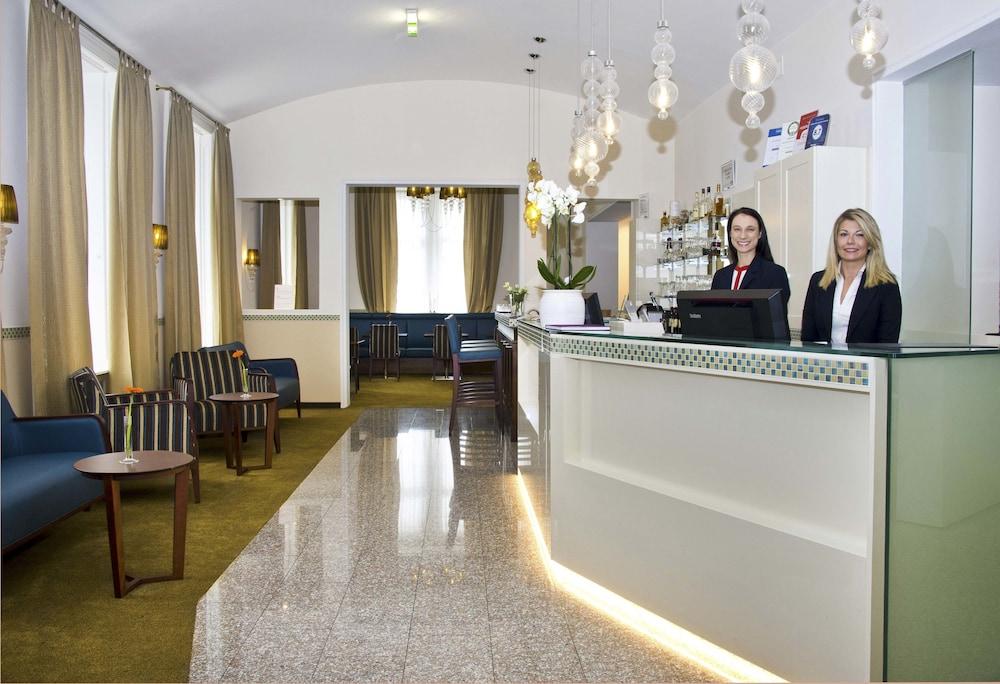 Hotel Hilight Suite Hotel 4*