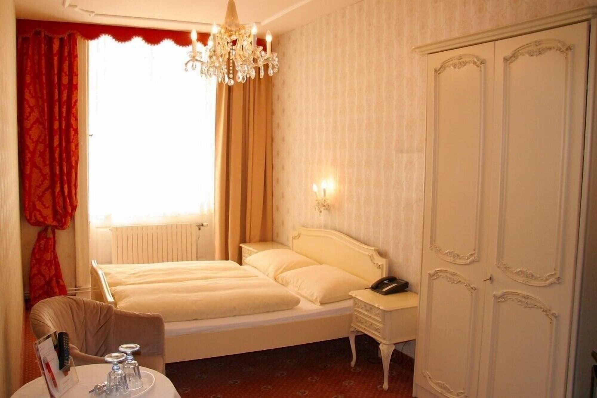 Hotel Pertschy Palais 4*