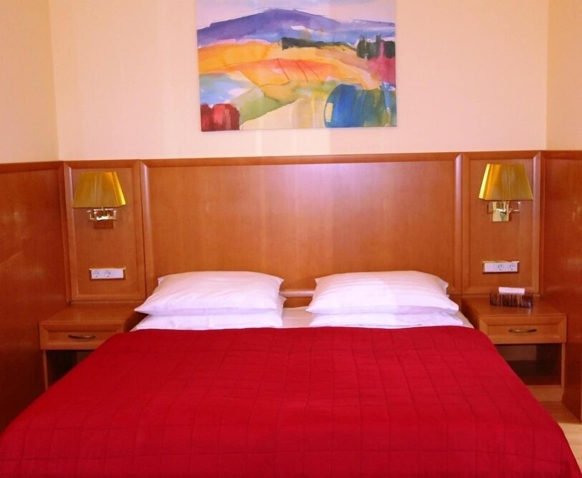 Hotel Corvinus - Newly Renovated