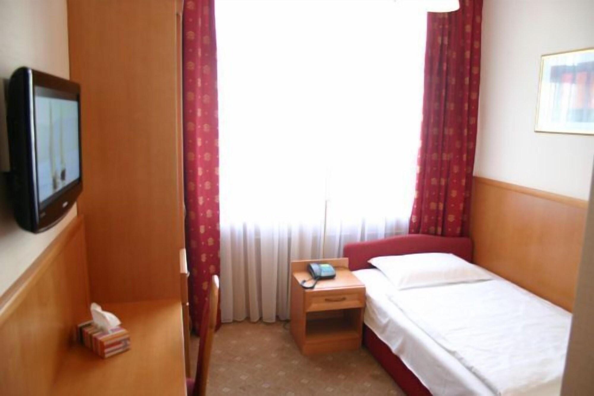 Hotel Corvinus - Newly Renovated Viena