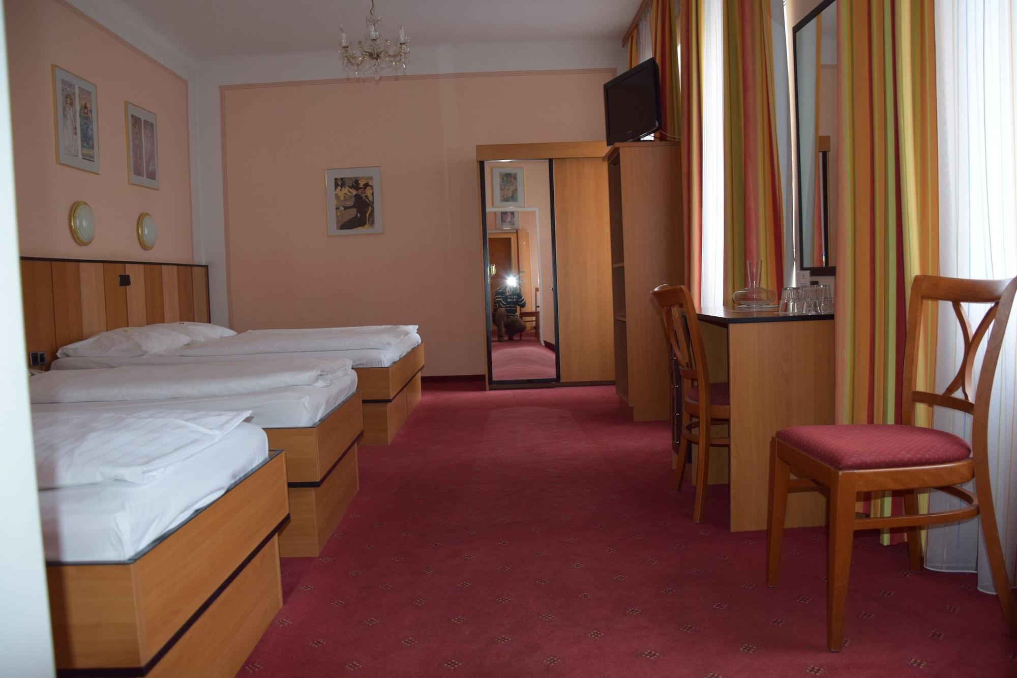 Garten- Und Kunsthotel Gabriel 3* Vienna