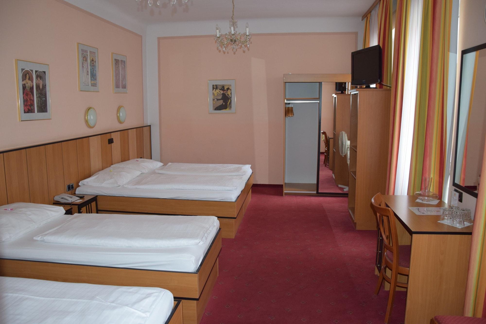 Garten- Und Kunsthotel Gabriel Hotel