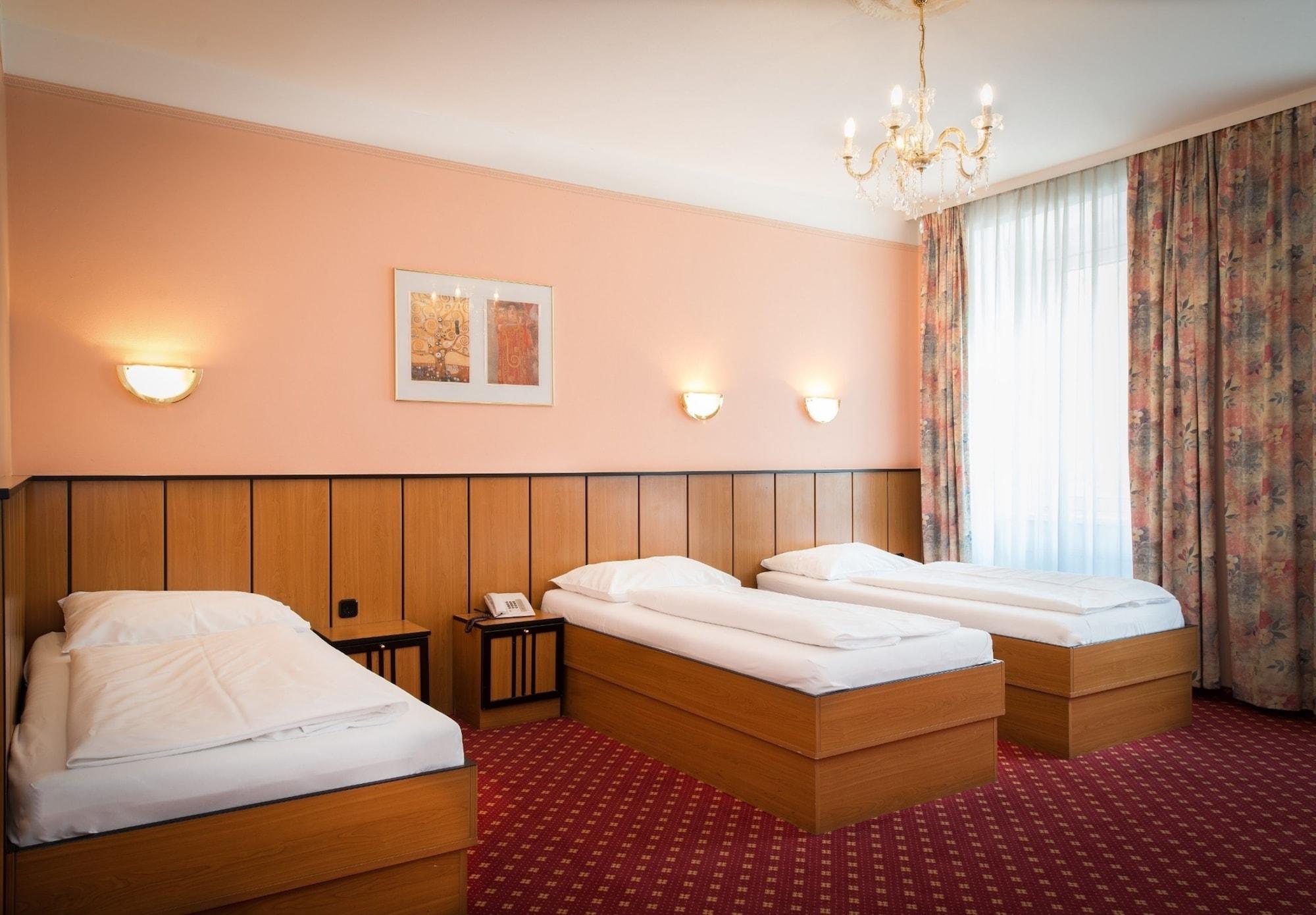 Garten- Und Kunsthotel Gabriel Hotel