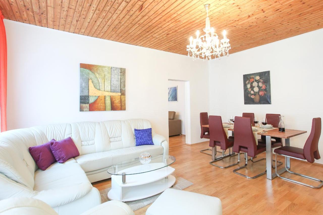 Mozart Apartment Vienna