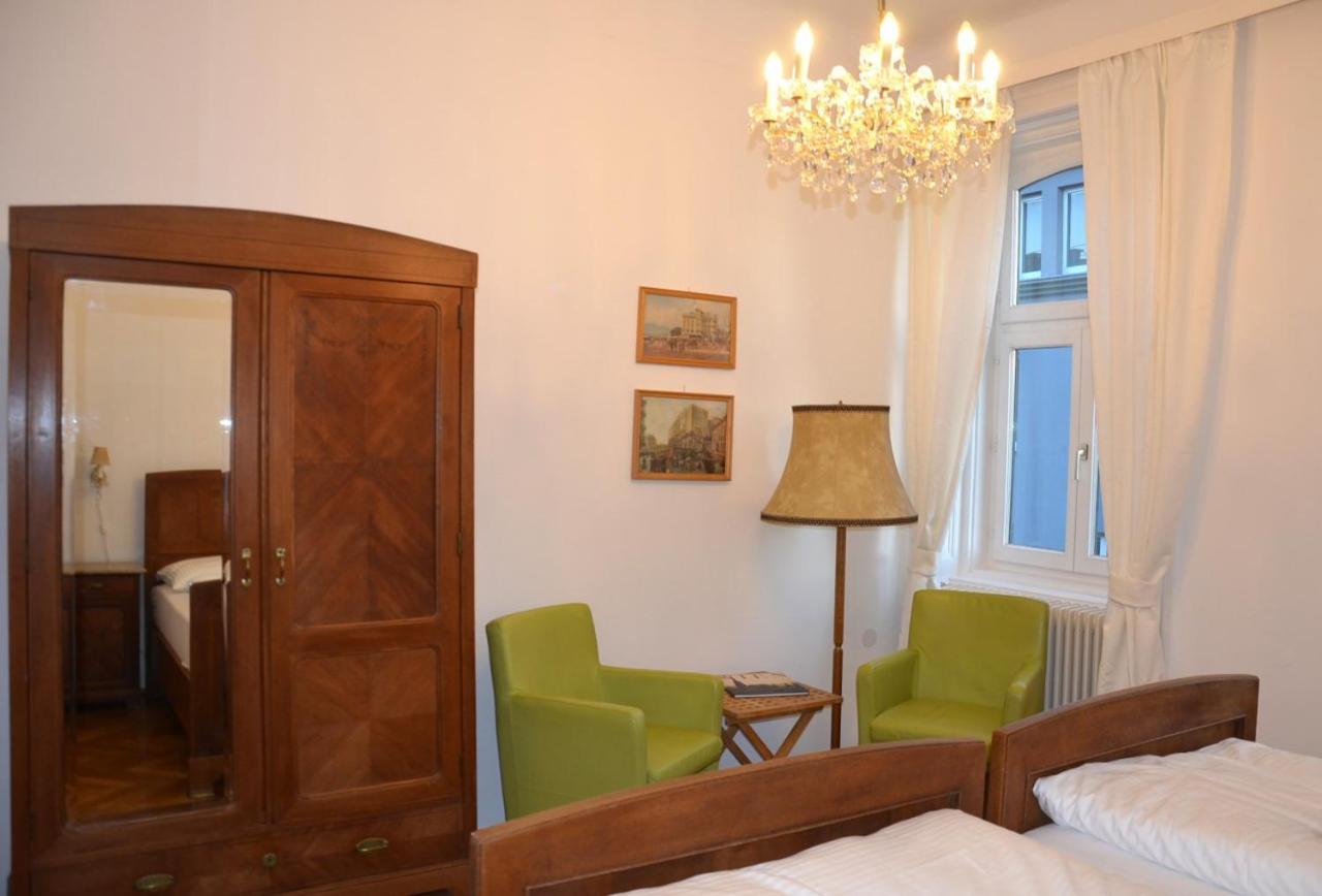 1090 Apartment