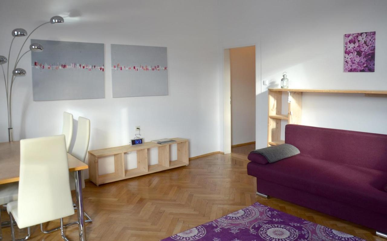1090 * Wien