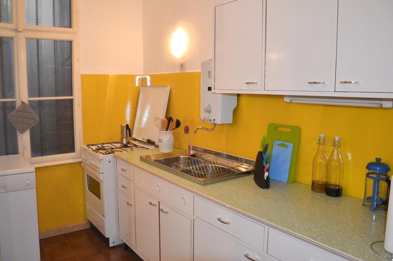 1090 Apartment