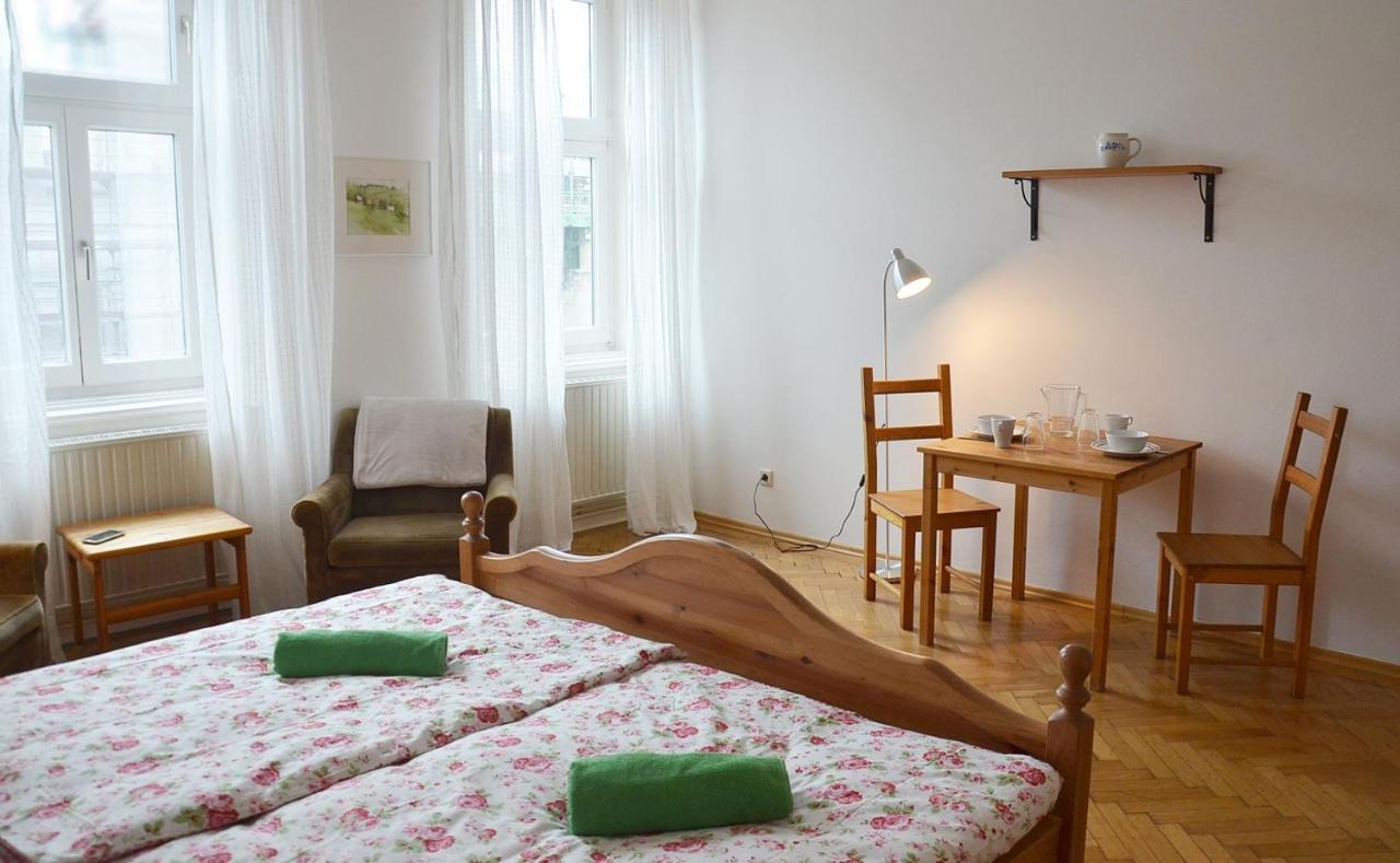 1090 * Wien