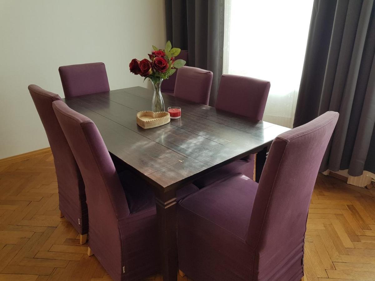 1090 Apartment *