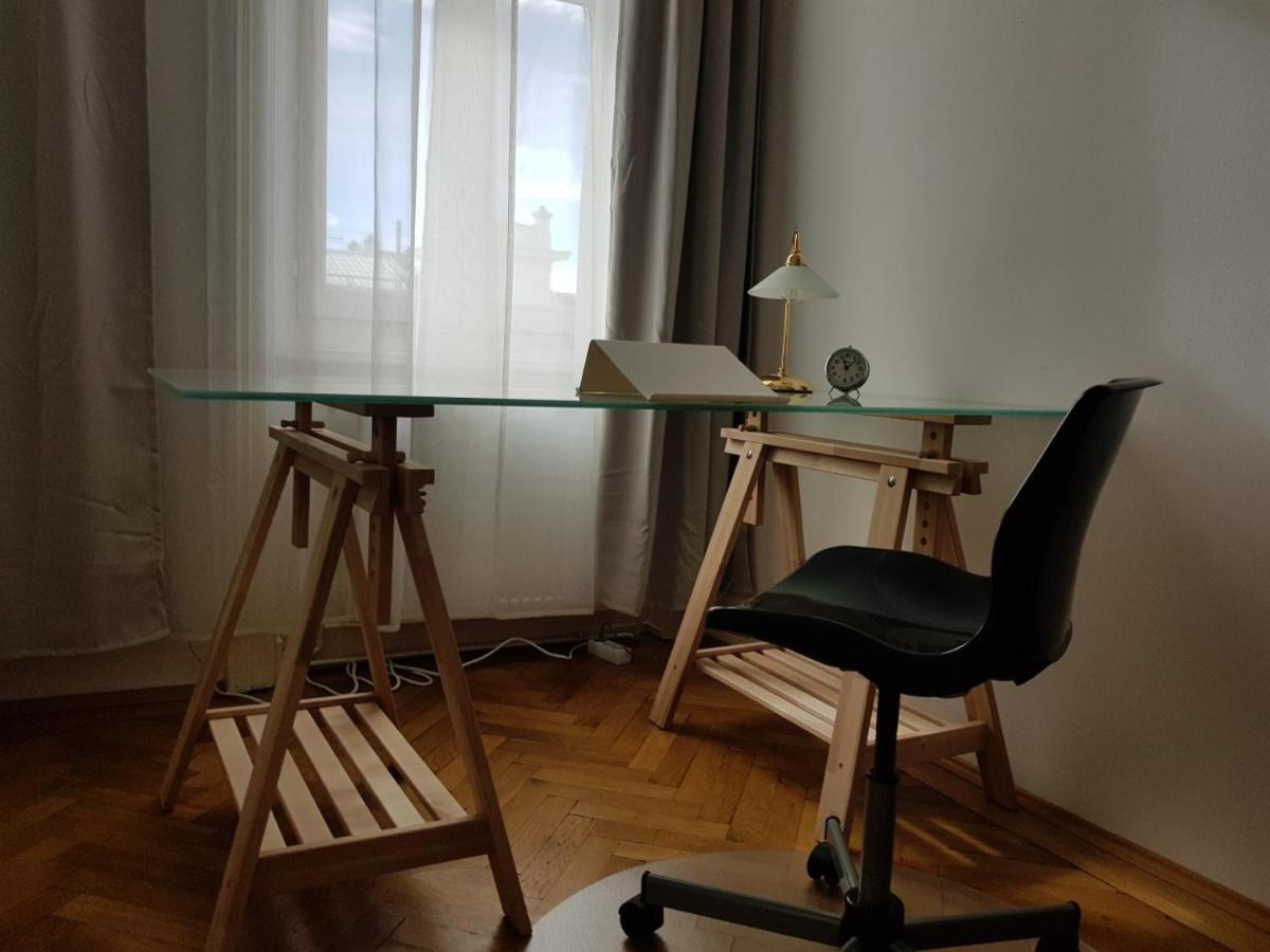 1090 * Wien