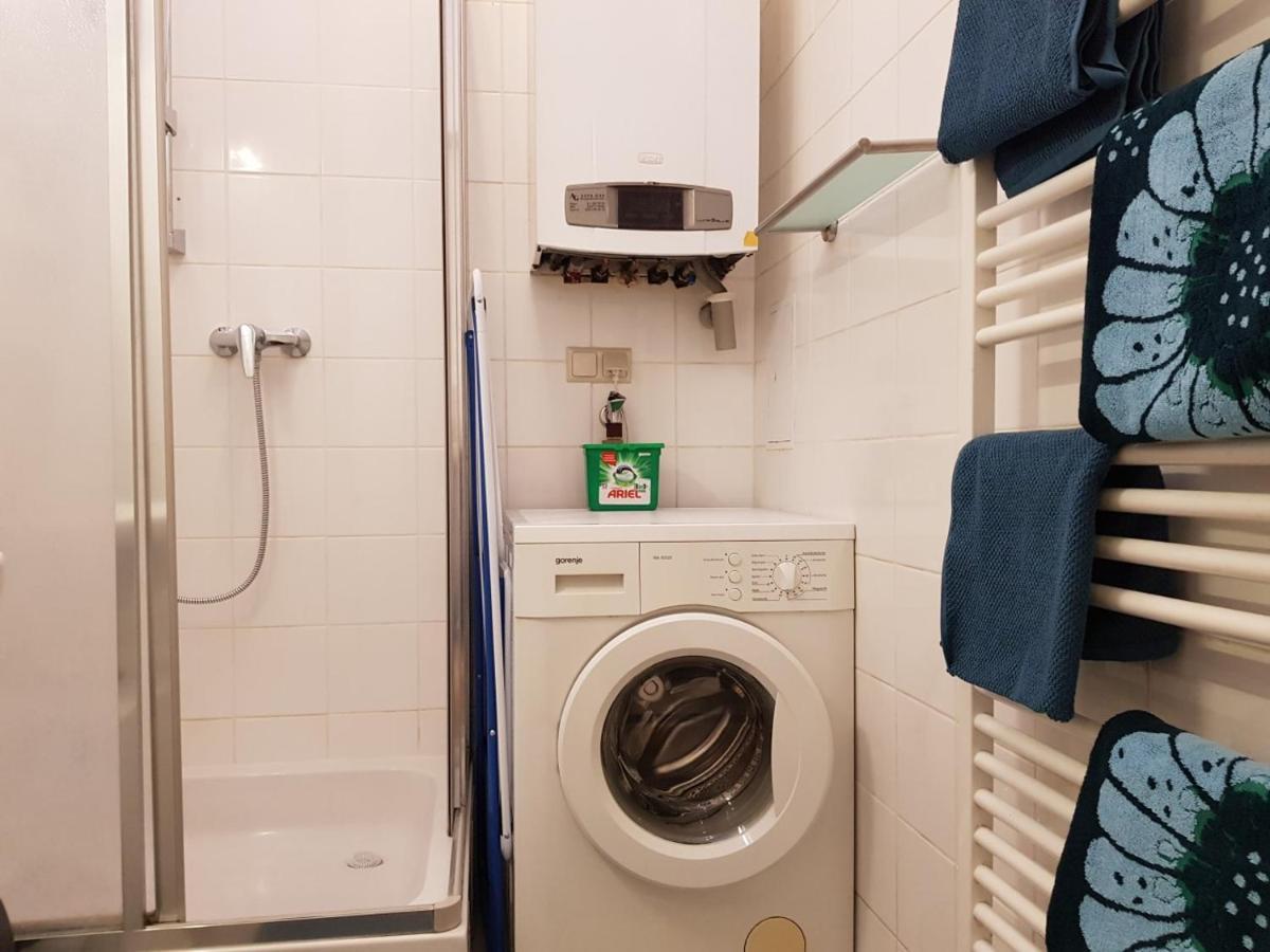 Apartment 1090