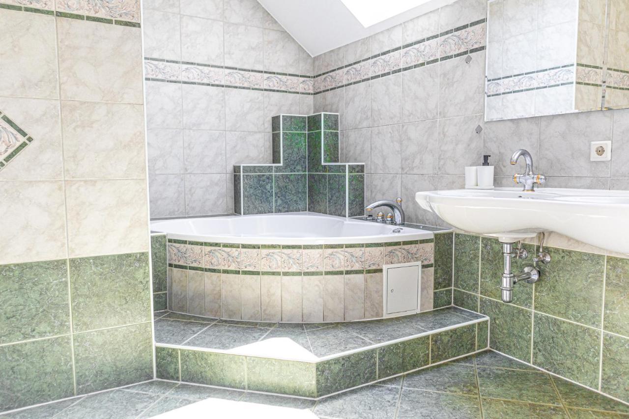 Exquisite Shared - Your Private In Beautiful *