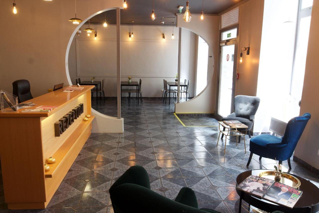 Arpi 3* Viena
