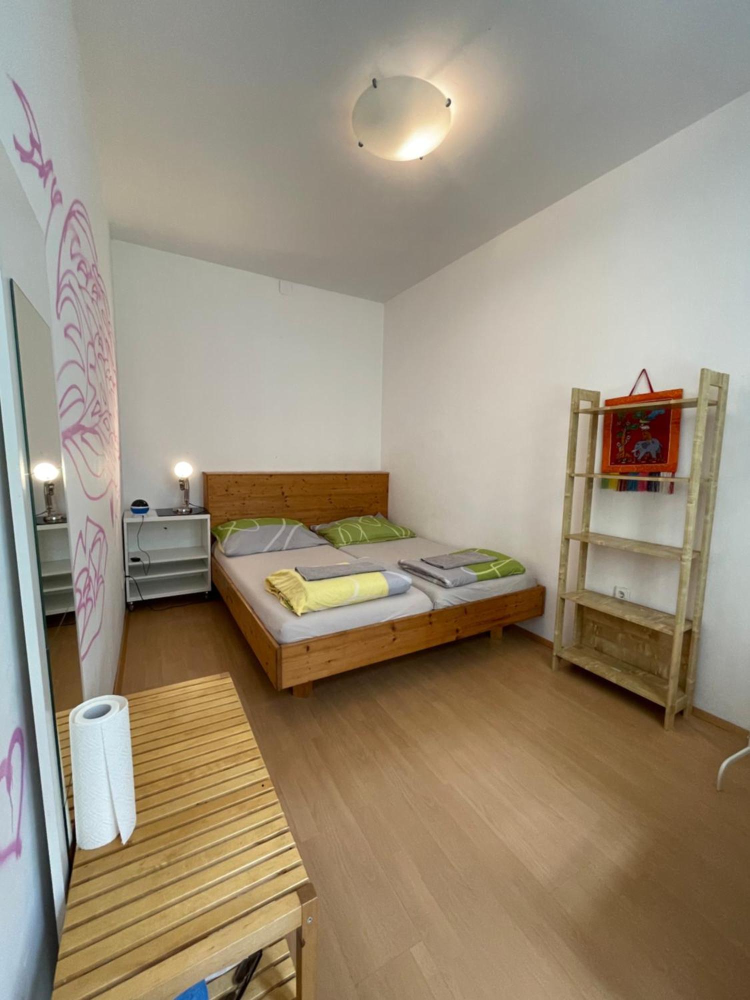 City And Homestay *