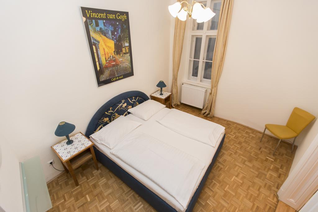 Carlton Viena
