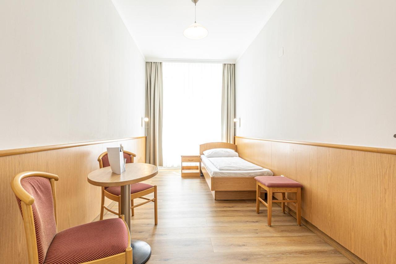 Hotel-pension Fuenfhaus Vienna