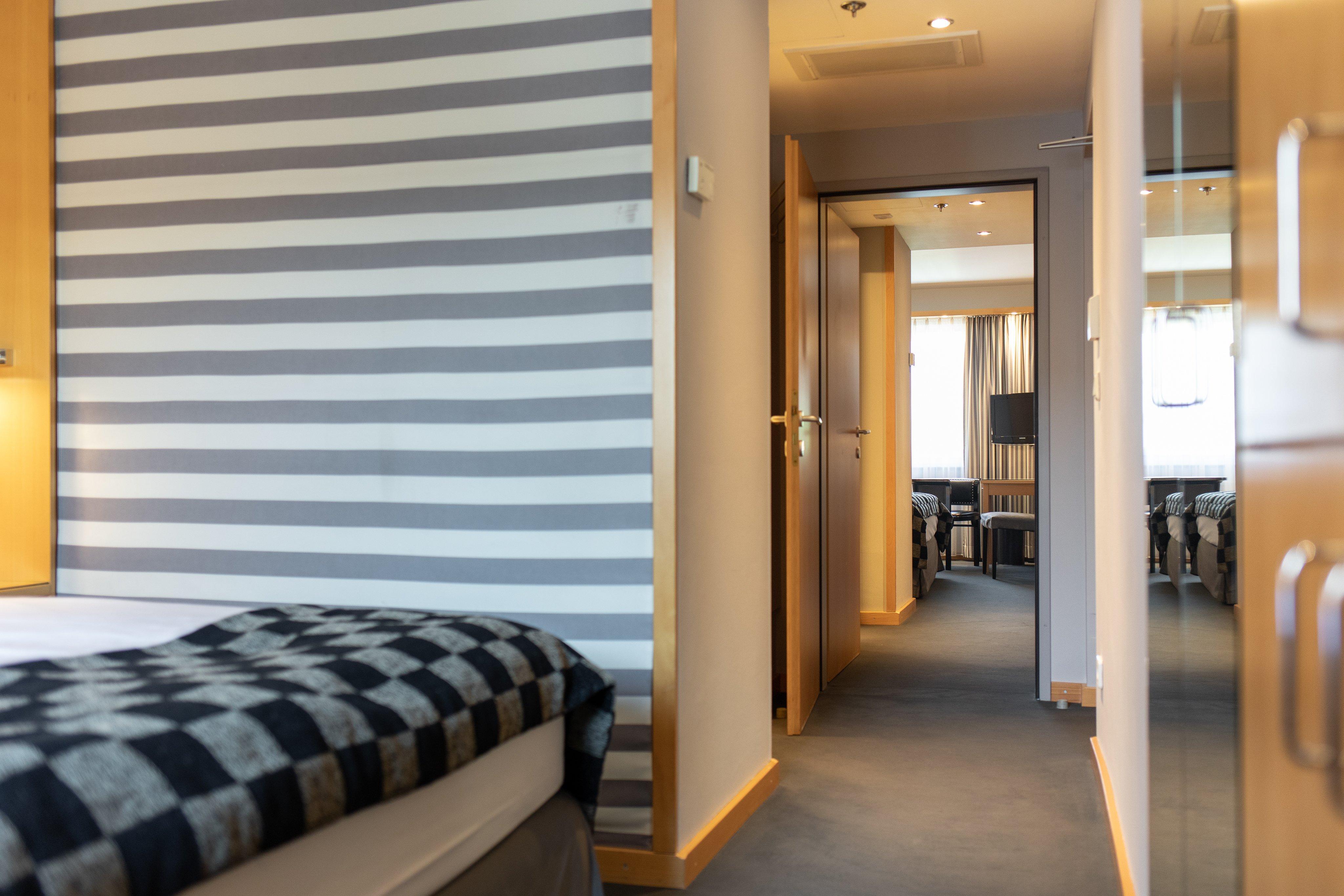 Hotel By Ihg 4*