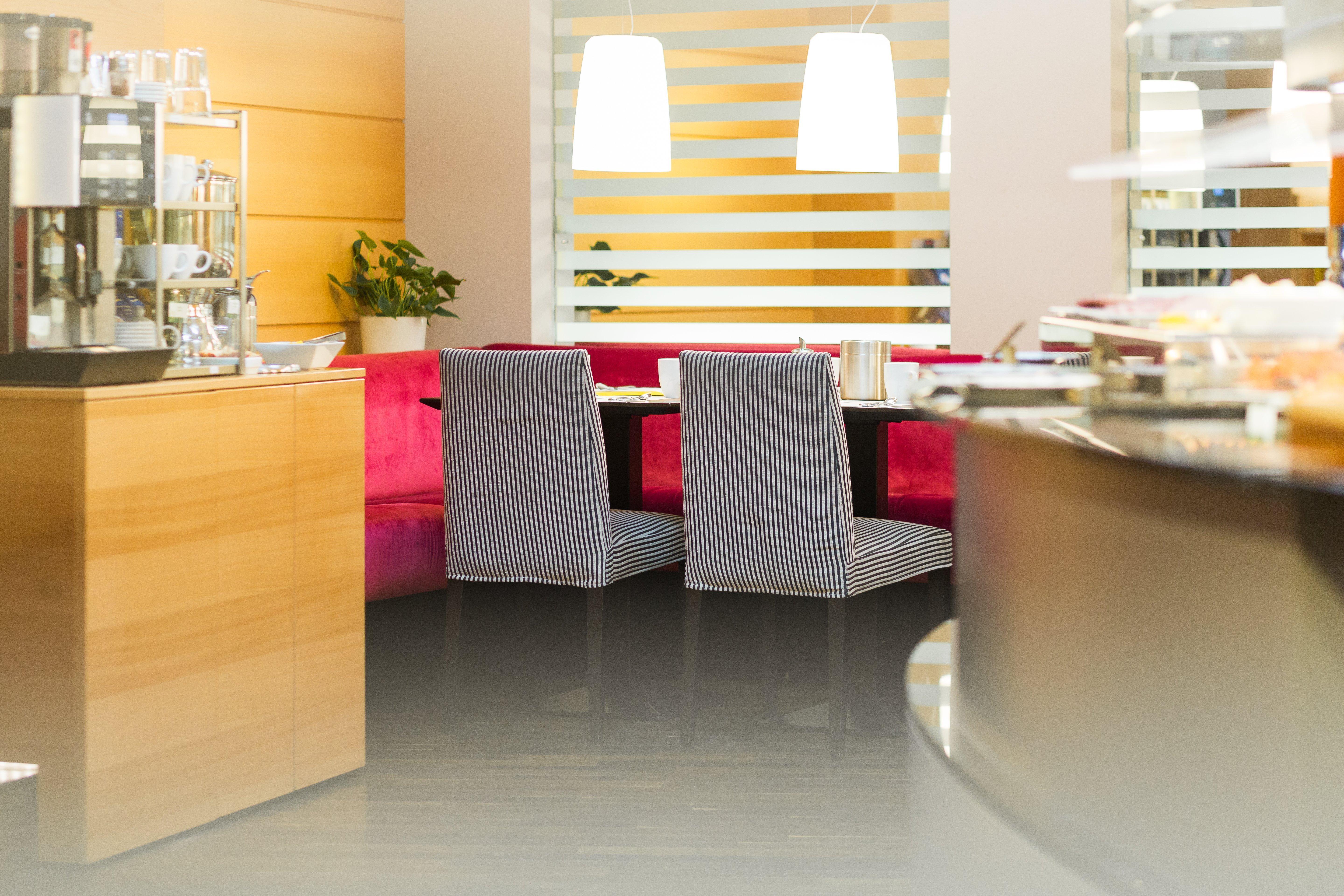 By Ihg