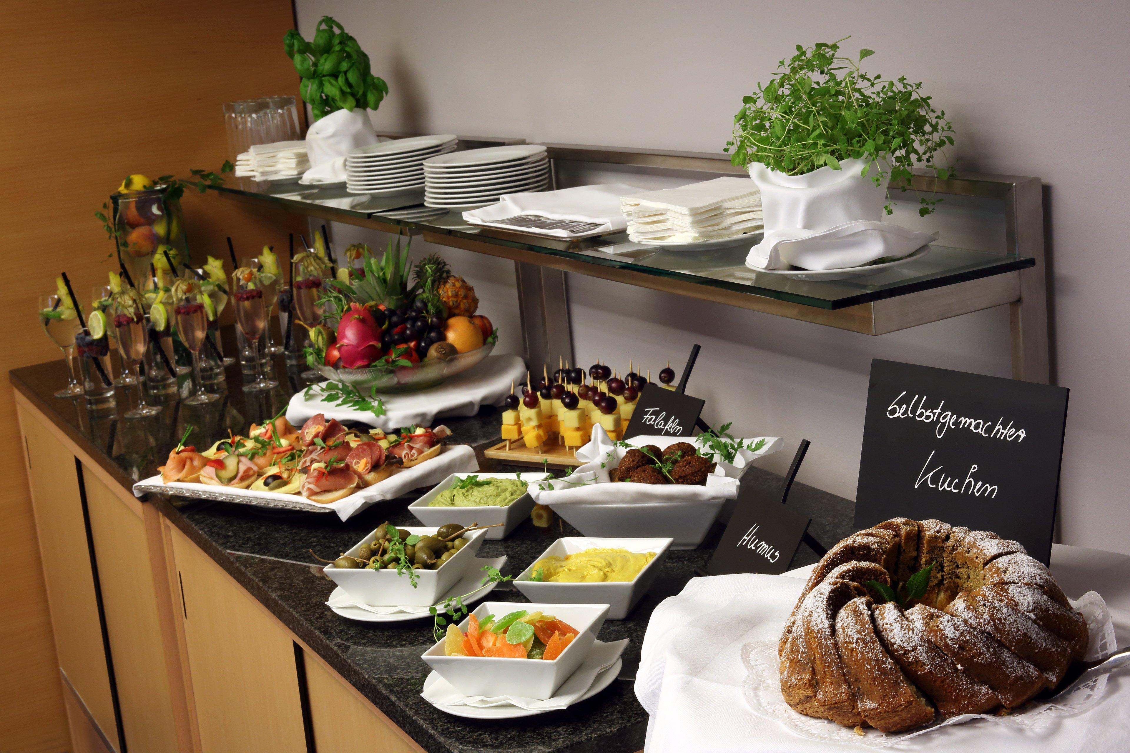 By Ihg