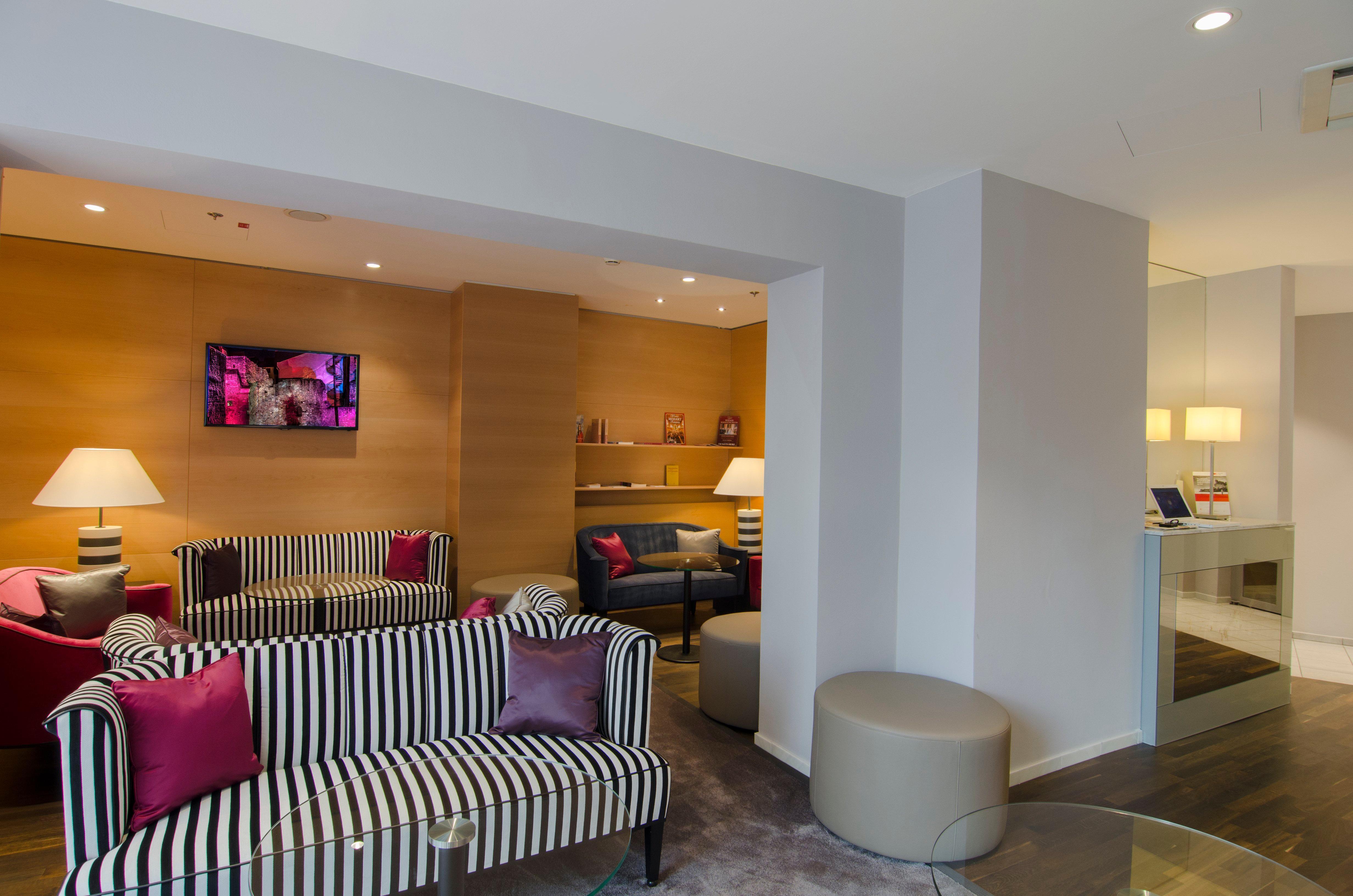 Hotel By Ihg 4*
