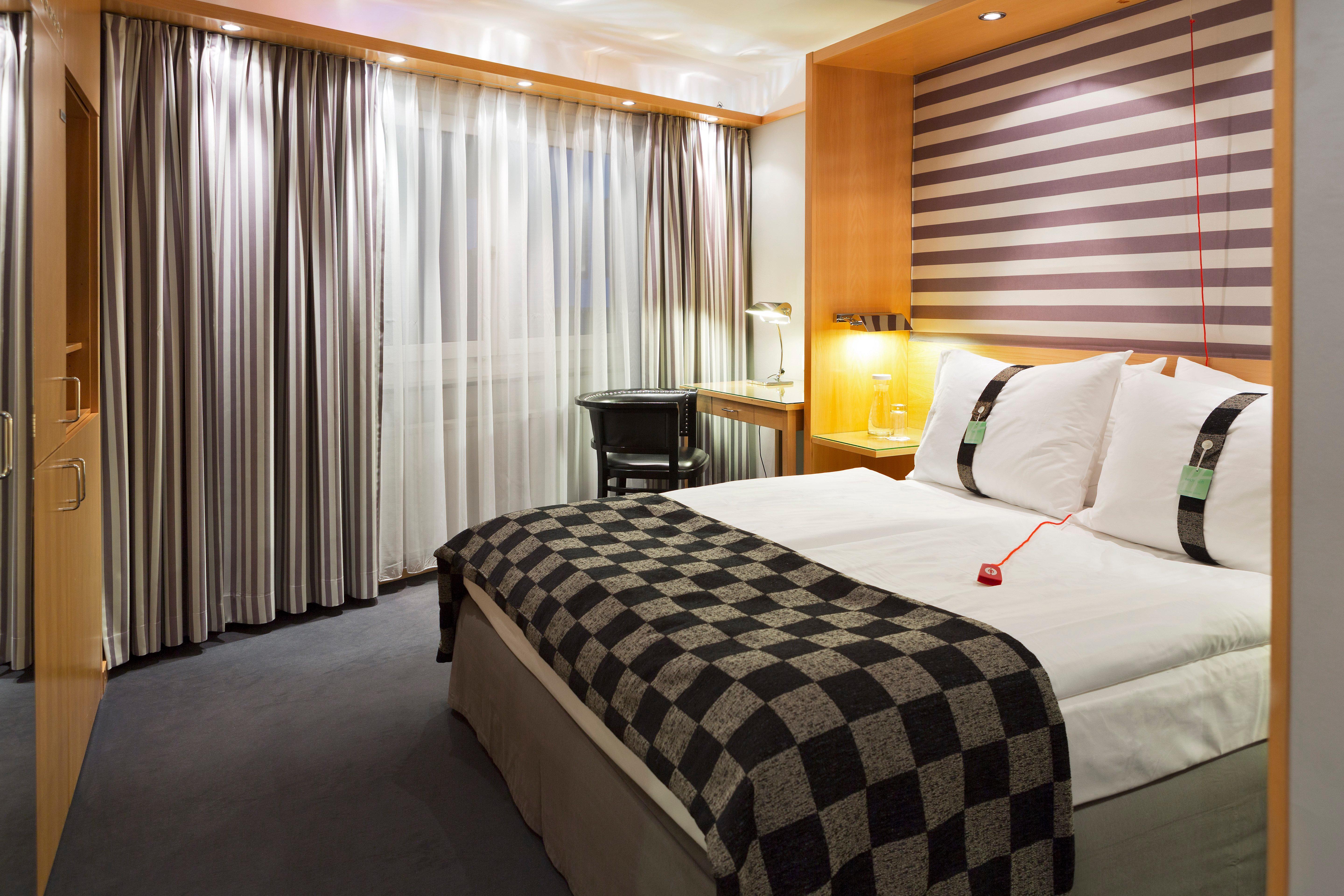 Hotel By Ihg 4*