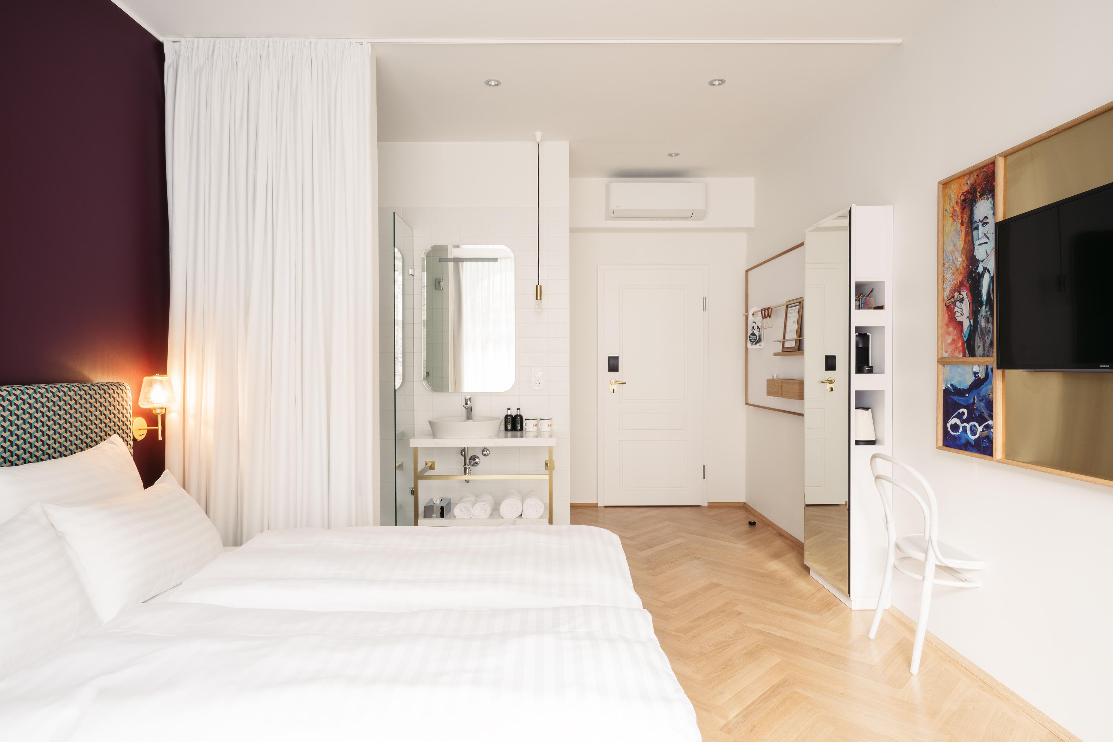Schani Salon Hotel