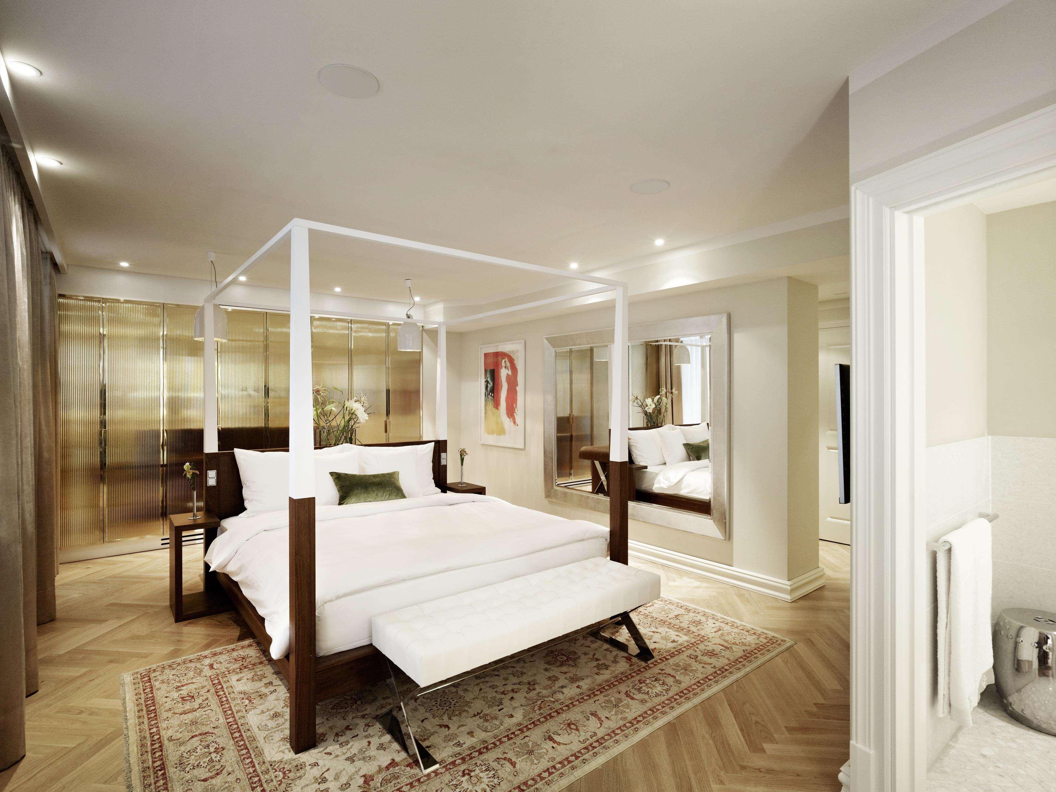 Hotel Sans Souci 5*