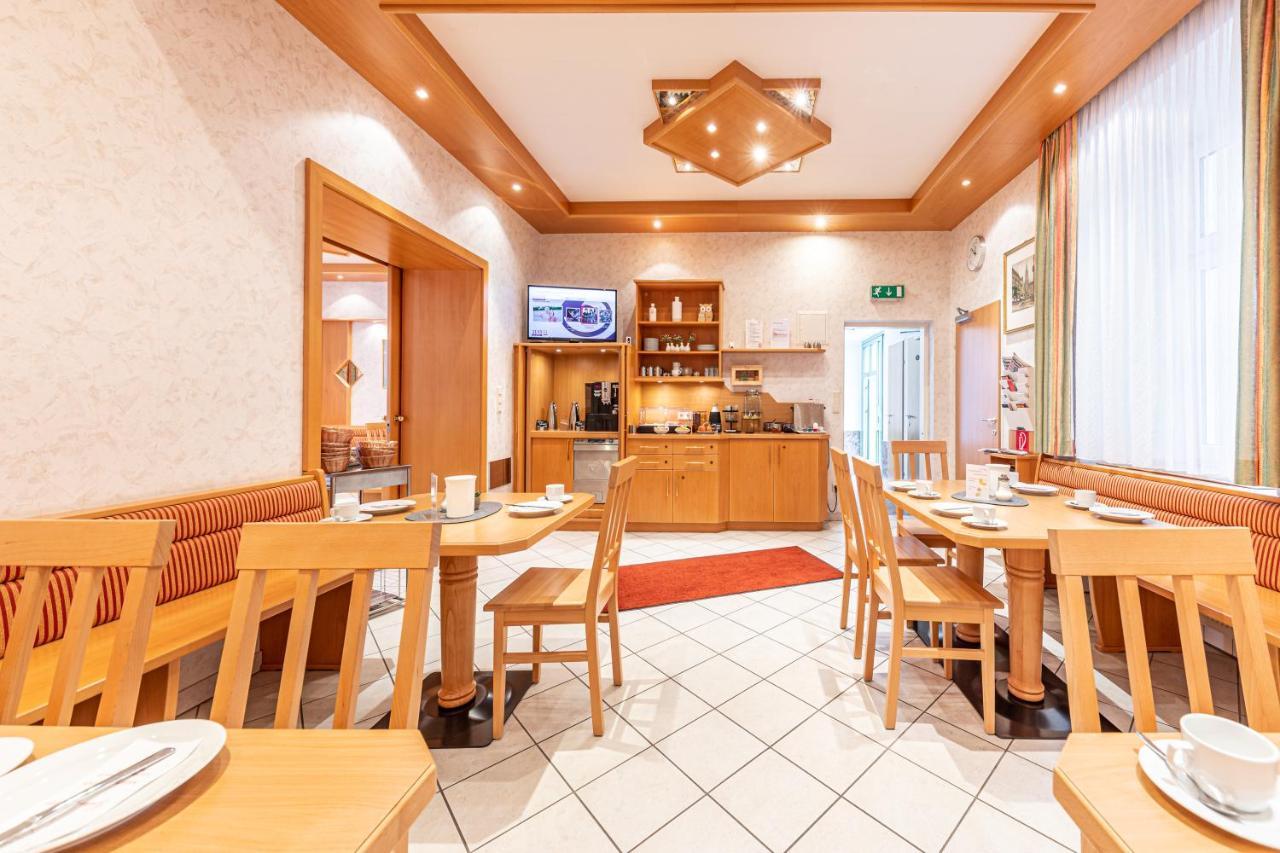 Hotel-pension Fuenfhaus 3*