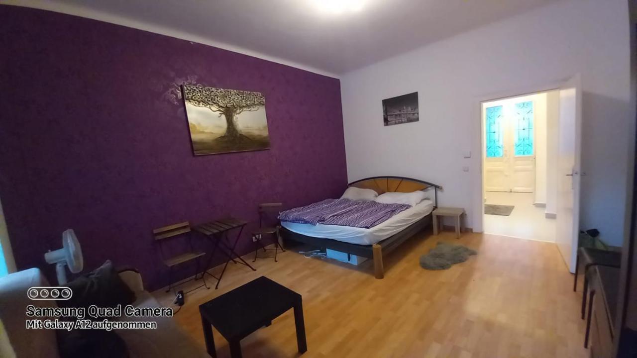 Apartment Center Studio