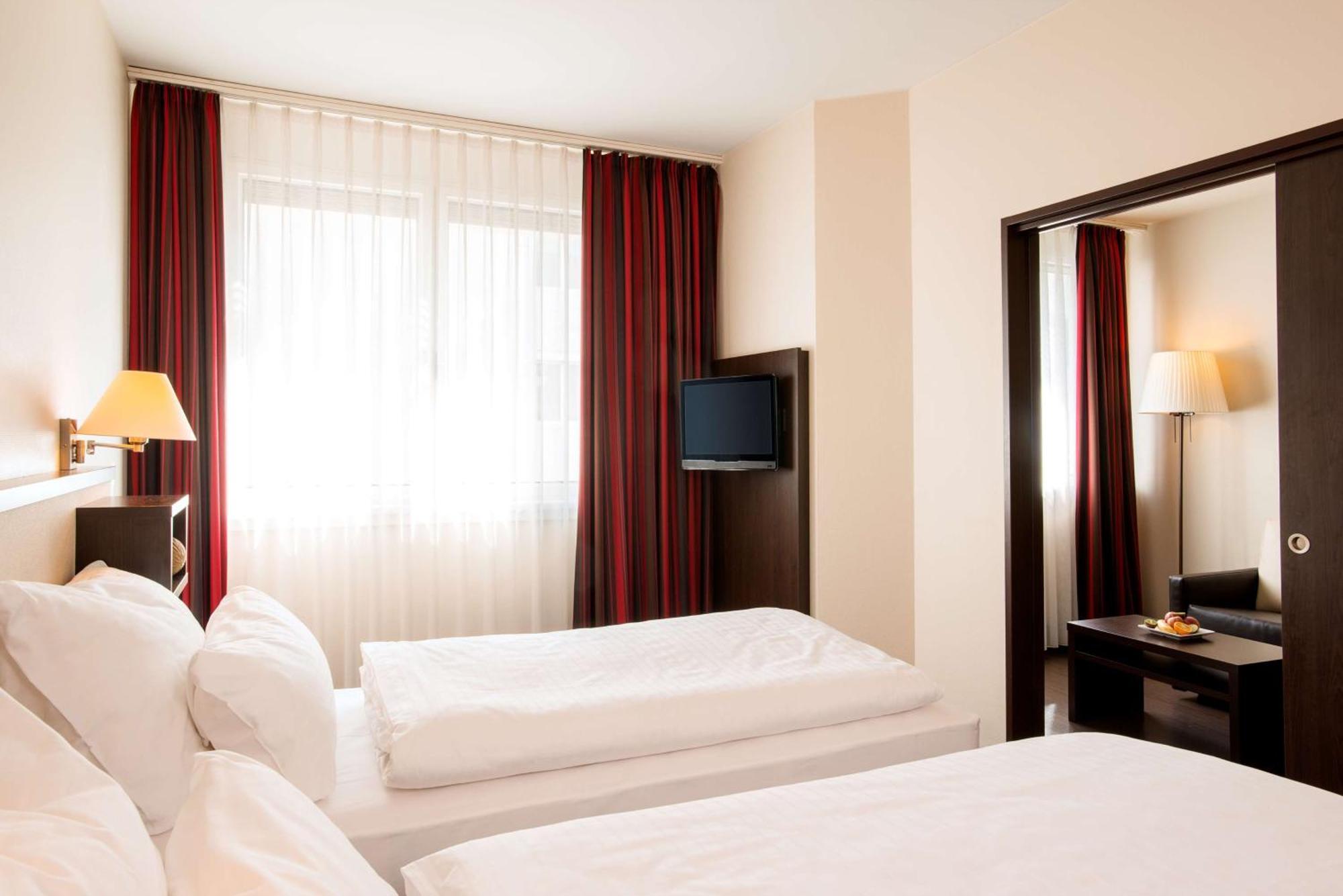 Nh Hotel 4*