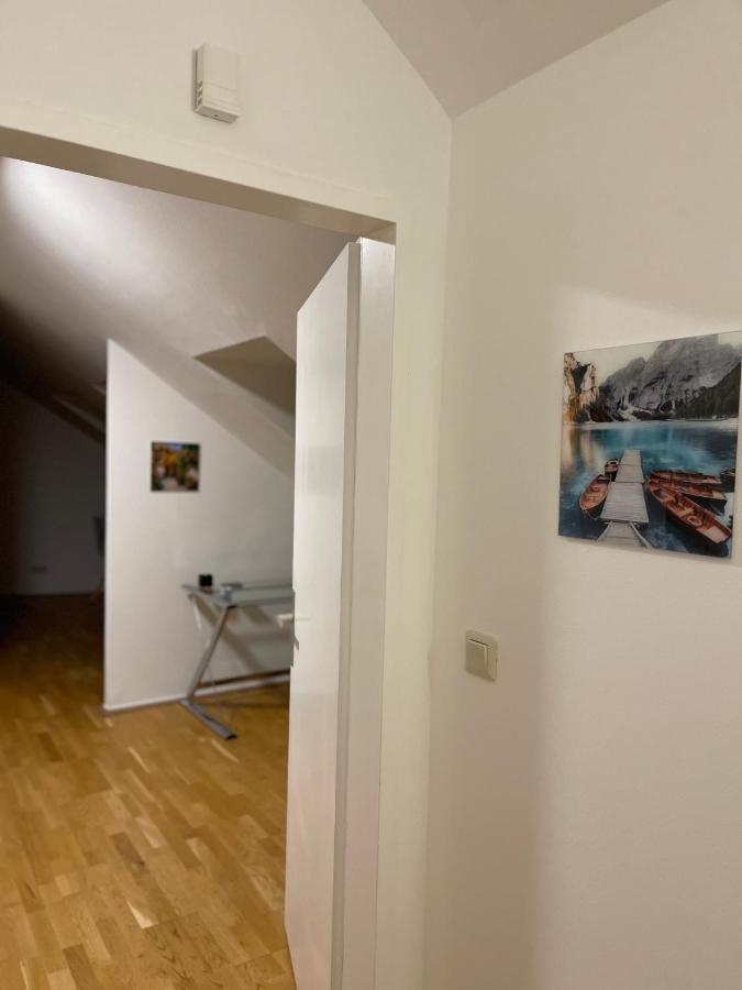 Ruhiges Dachgeschoß Cityapartment Im Zentrum Wiens Apartment