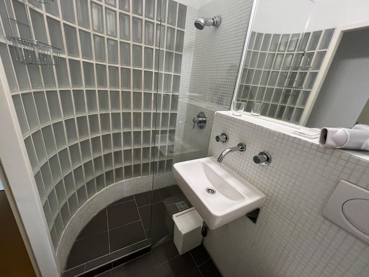 Apartment Cozy One Bedroom With Park View