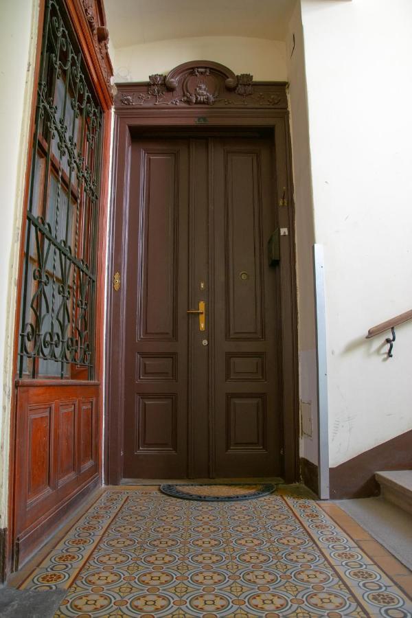 Art Nouveau Apartment Vienna