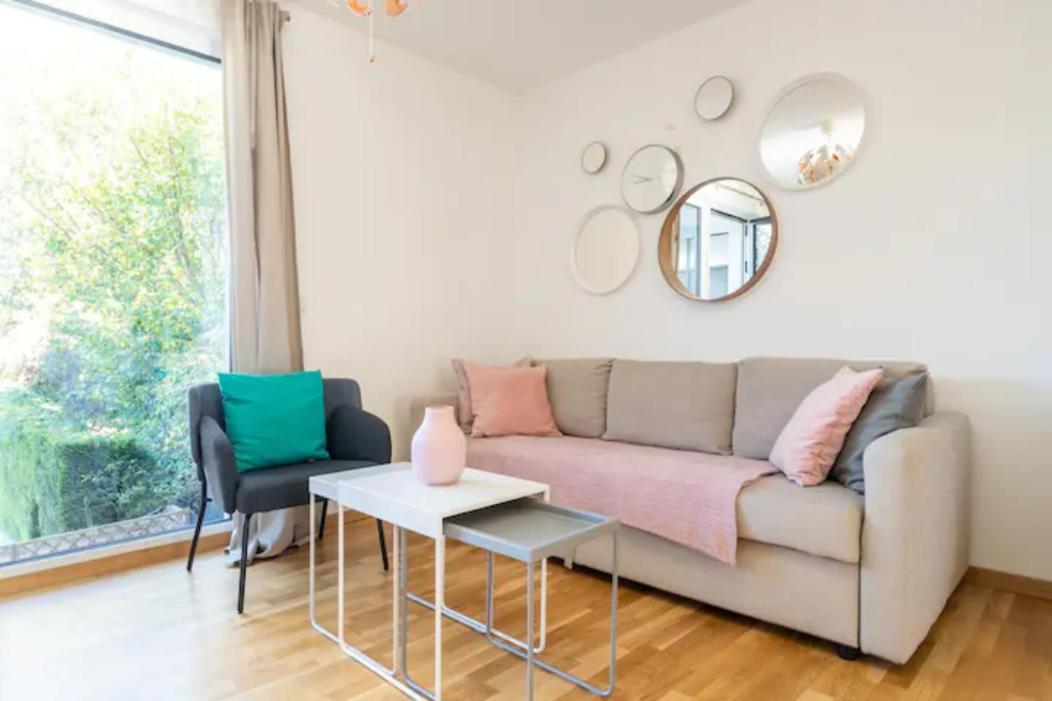 Near Lake Fully Furnished Beautiful Apartment Vienna