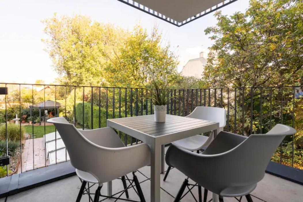 Apartment Near Lake Fully Furnished Beautiful Vienna