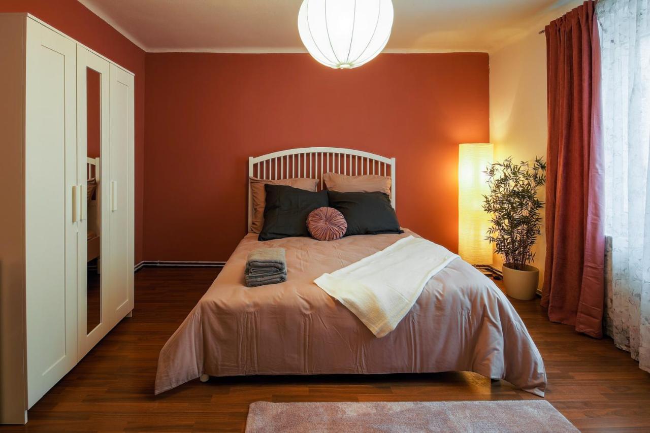 Apartment Cosy In Great Location *