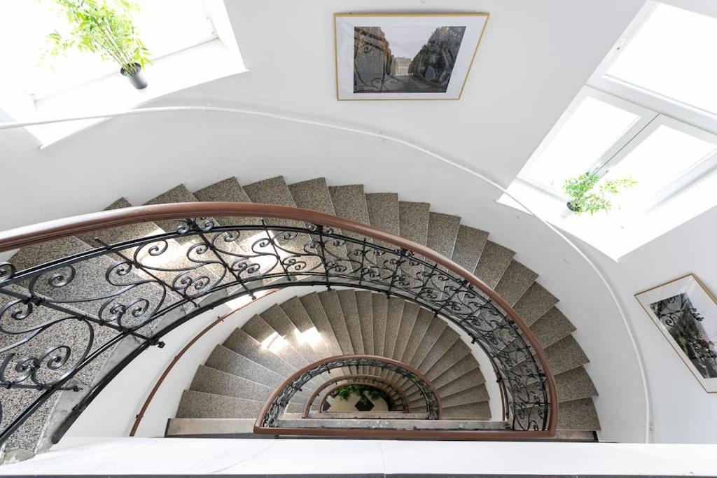 The Belvedere L Lf20 Apartment *