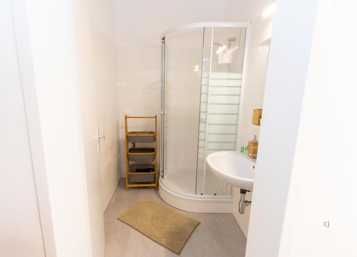 The By Radiant Apartamento *