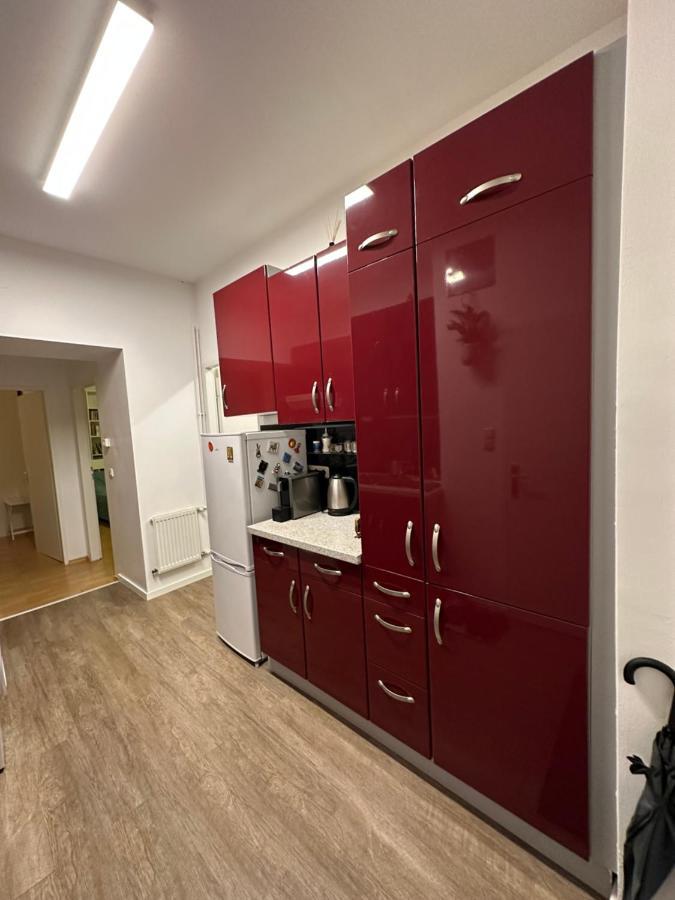 Cosy & Quiet In 17th District Apartment *