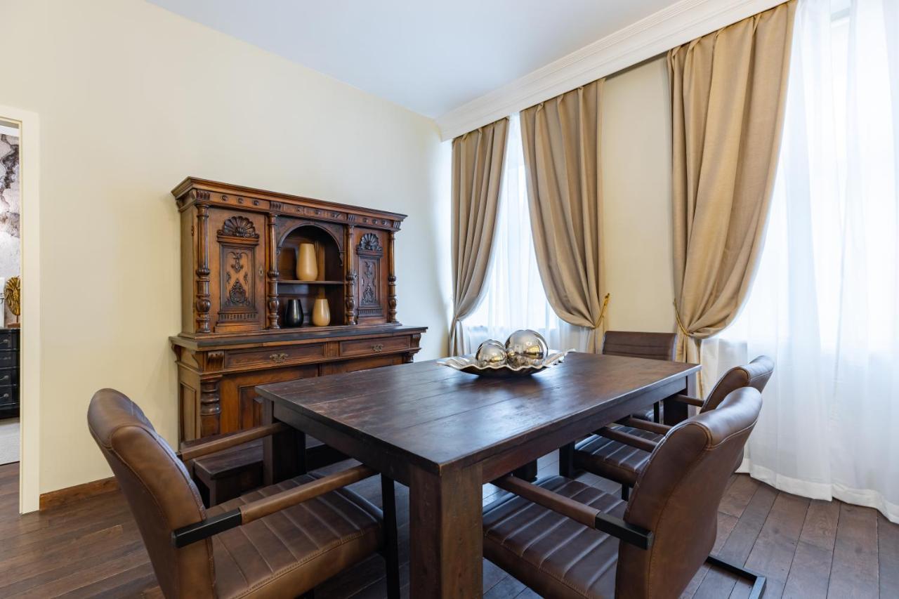 Luxury 2-bedroom 15 Min Away From Schonbrunn Castle *