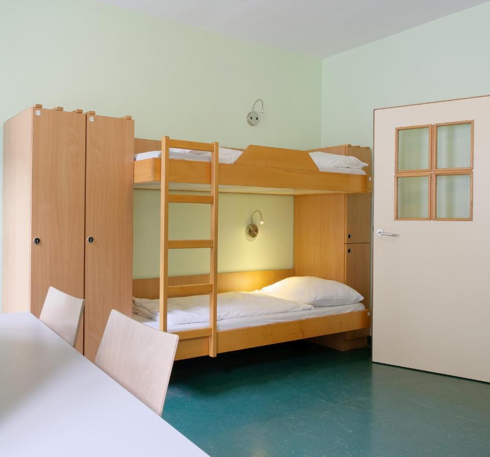 - Myrthengasse Hostel *