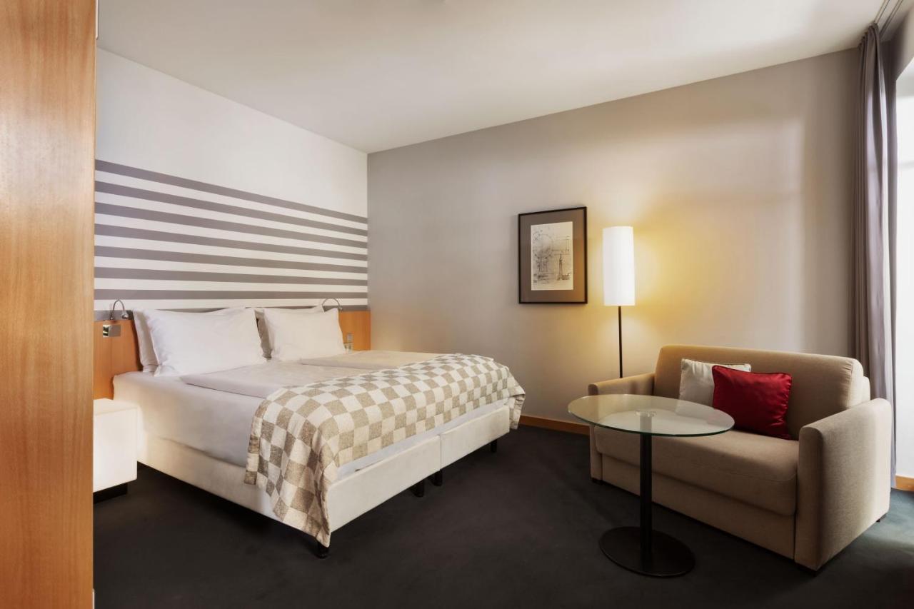 Hotel By Ihg 4*